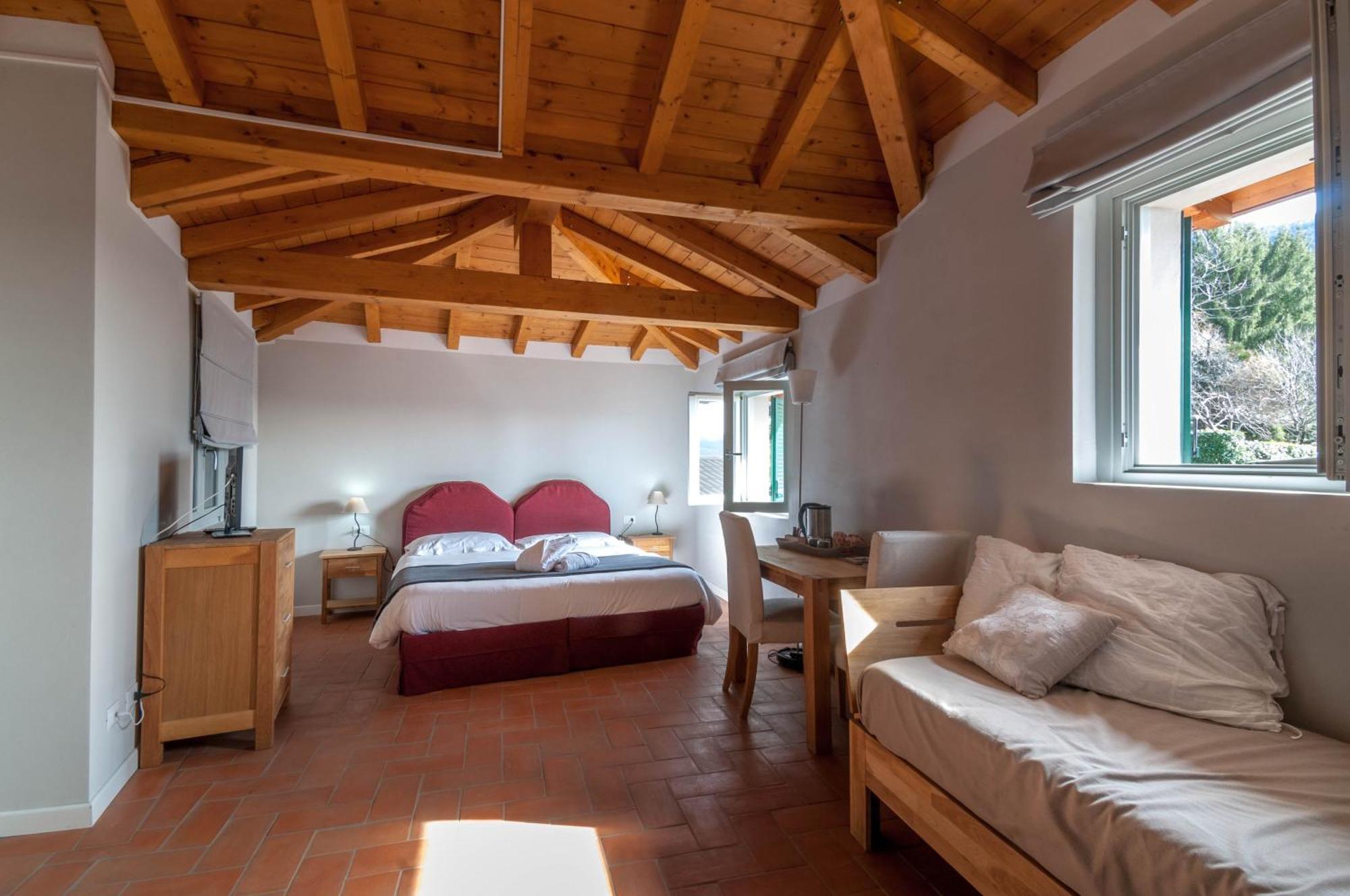 Locanda Pozzetto لافينو-مومبيلو الغرفة الصورة
